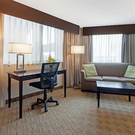 Best Western Pembroke Inn & Conference Centre Екстер'єр фото