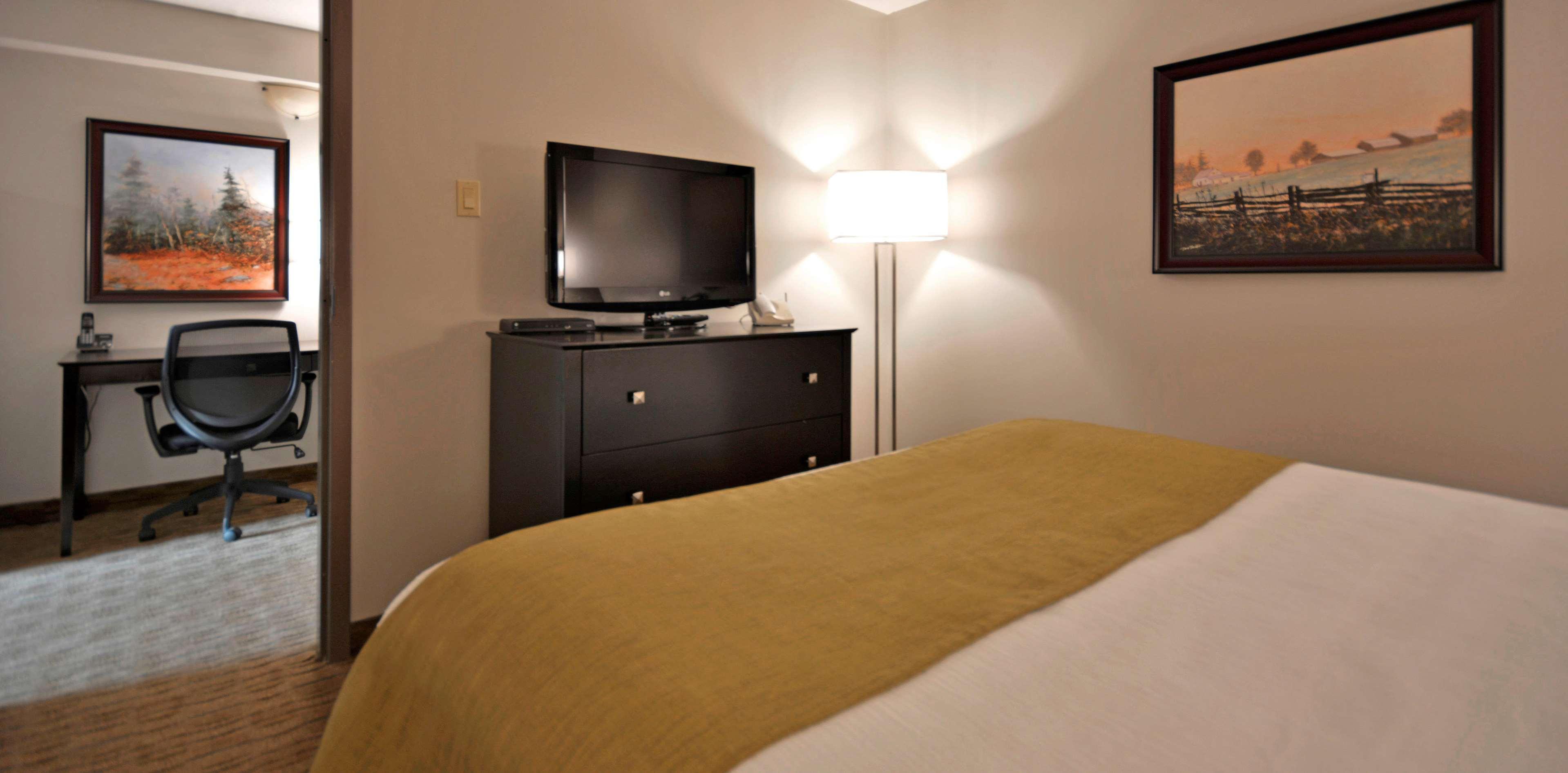 Best Western Pembroke Inn & Conference Centre Екстер'єр фото