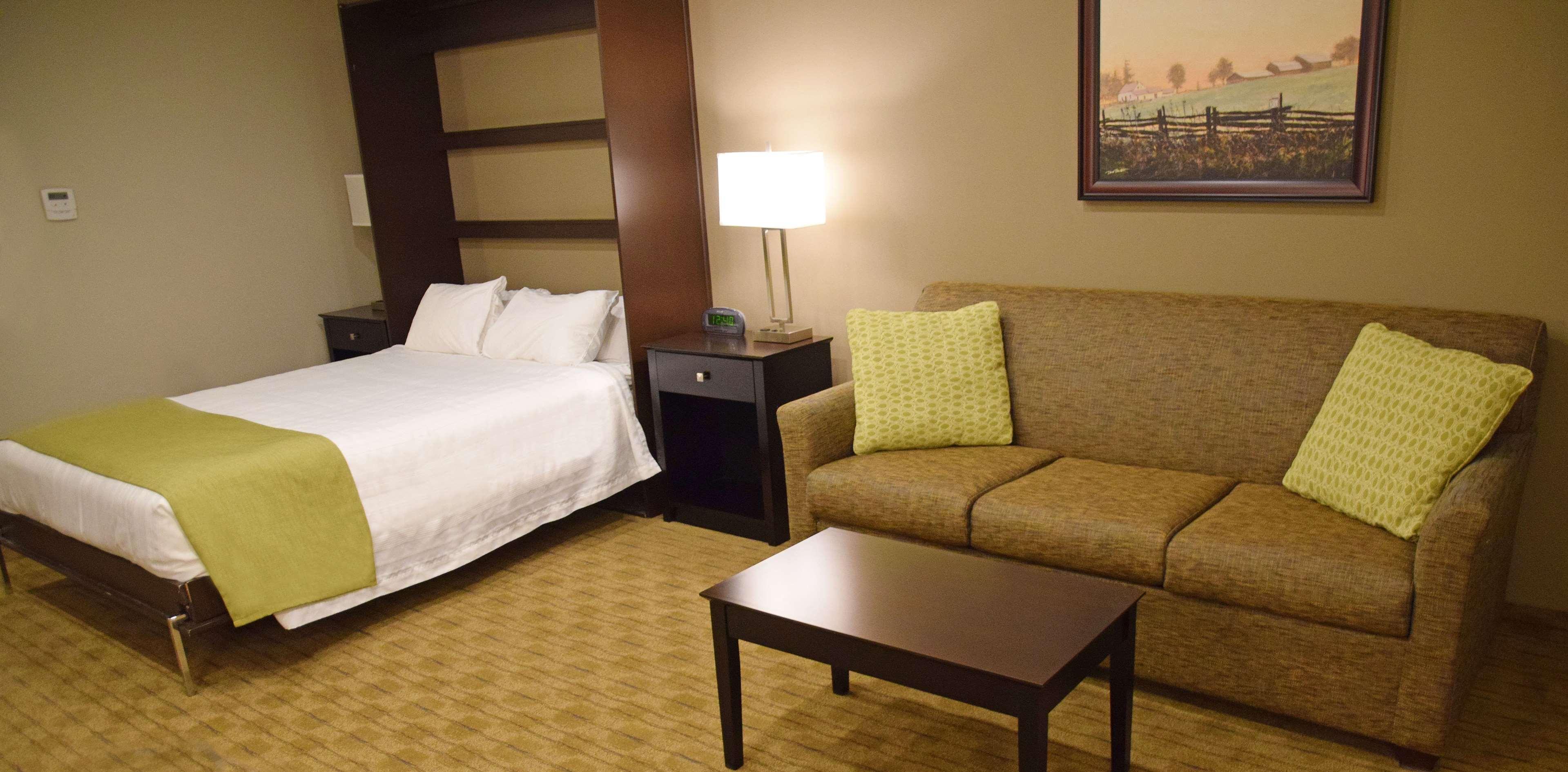 Best Western Pembroke Inn & Conference Centre Екстер'єр фото
