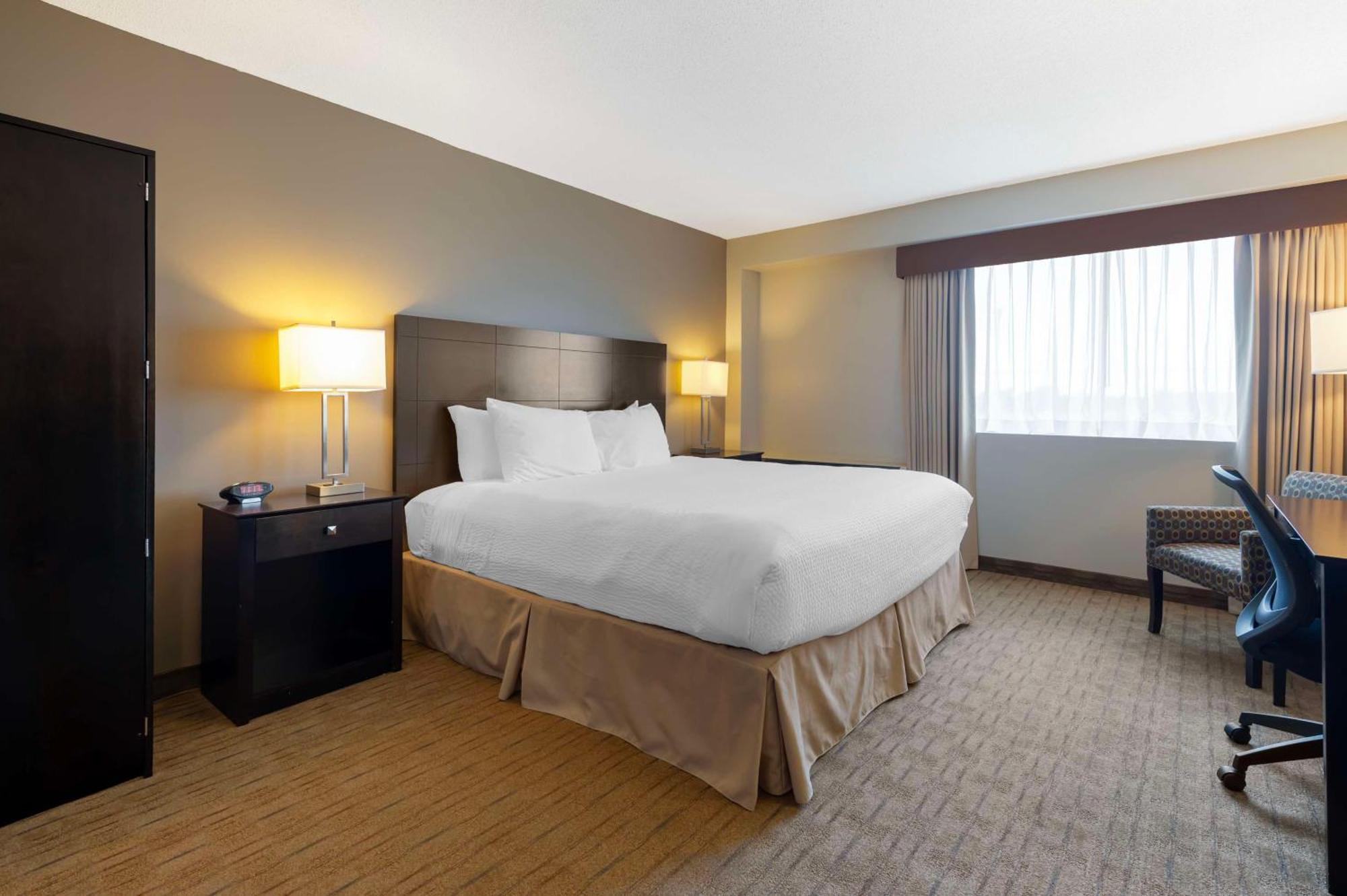 Best Western Pembroke Inn & Conference Centre Екстер'єр фото