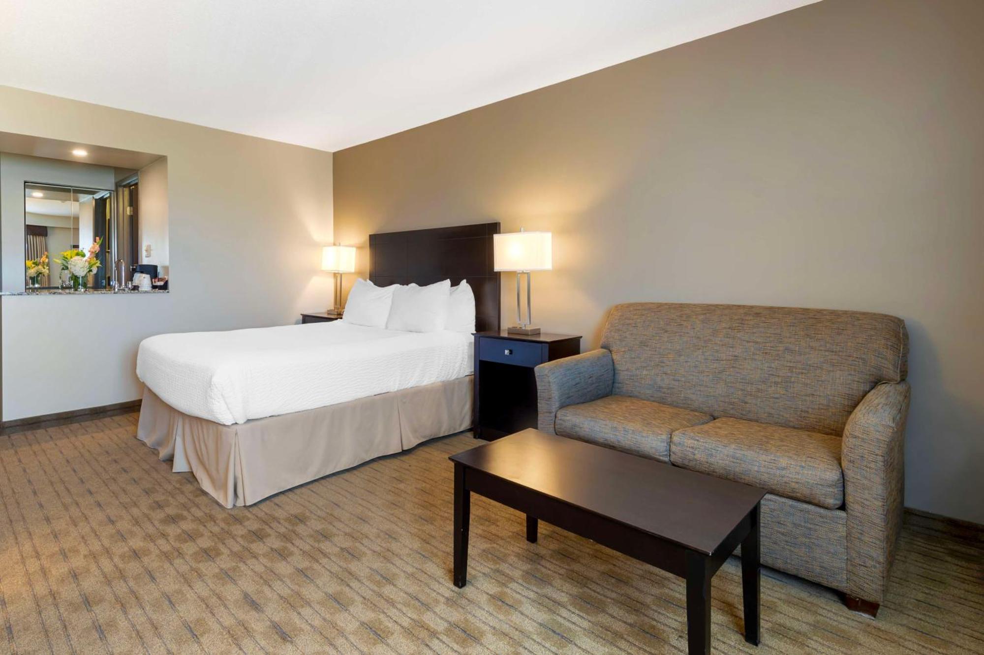 Best Western Pembroke Inn & Conference Centre Екстер'єр фото