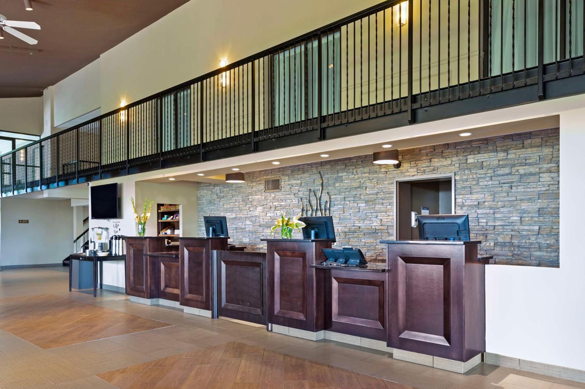 Best Western Pembroke Inn & Conference Centre Екстер'єр фото