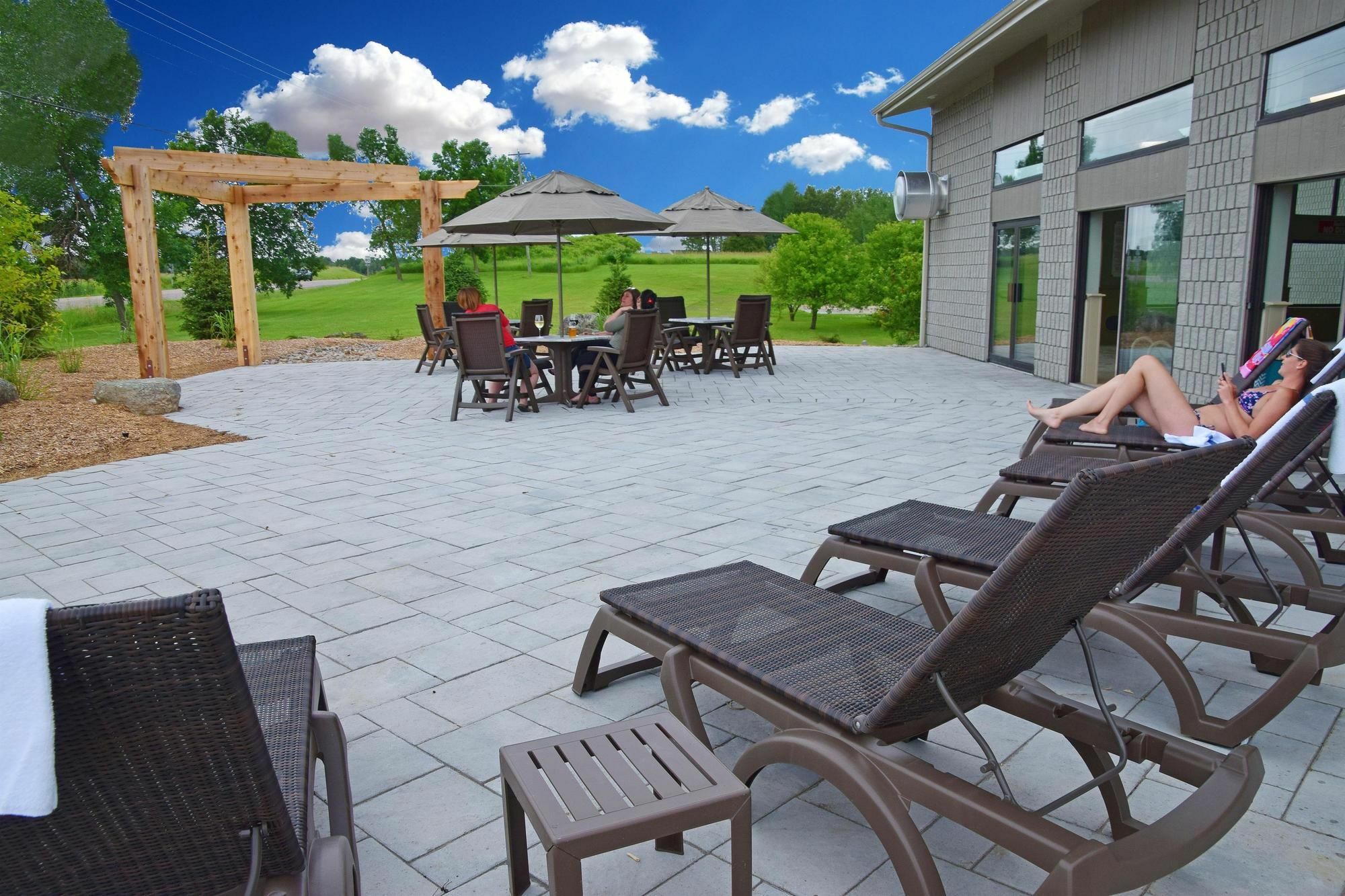 Best Western Pembroke Inn & Conference Centre Екстер'єр фото